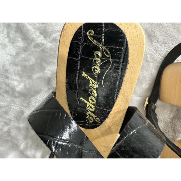 Free People Women's 10.5 (EU 41) Mallory Black Croc Leather Platform Wooden Clog - Picture 2 of 9